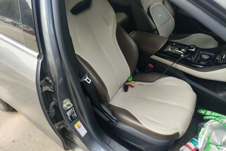 Used BYD Qin PLUS 2024 HONOR Edition DM-i 55KM Leading Model Right Front Seat