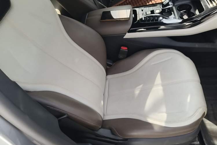 Used BYD Qin PLUS 2024 HONOR Edition DM-i 55KM Leading Model Right Front Seat