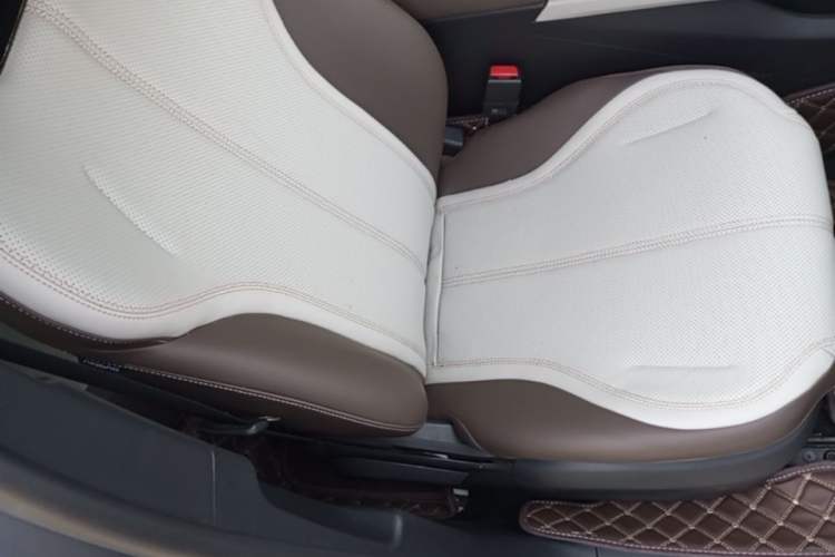 Used BYD Qin PLUS 2024 HONOR Edition DM-i 55KM Leading Model Right Front Seat