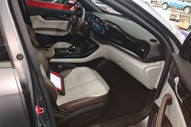 Used BYD Qin PLUS 2024 HONOR Edition DM-i 55KM Leading Model Right Front Seat