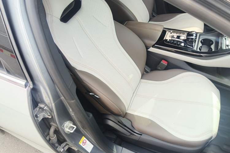 Used BYD Qin PLUS 2024 HONOR Edition DM-i 55KM Leading Model Right Front Seat