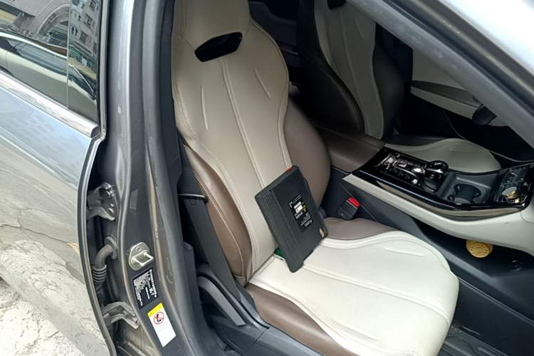 Used BYD Qin PLUS 2024 HONOR Edition DM-i 55KM Leading Model Right Front Seat