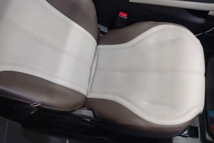 Used BYD Qin PLUS 2024 HONOR Edition DM-i 55KM Leading Model Right Front Seat