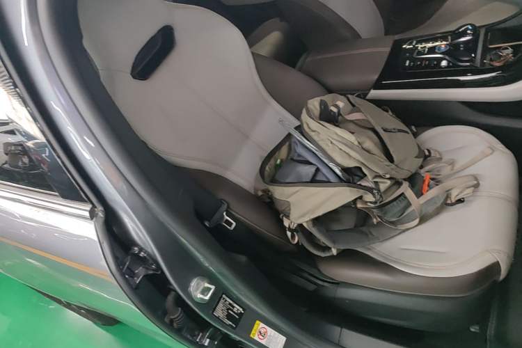 Used BYD Qin PLUS 2024 HONOR Edition DM-i 55KM Leading Model Right Front Seat
