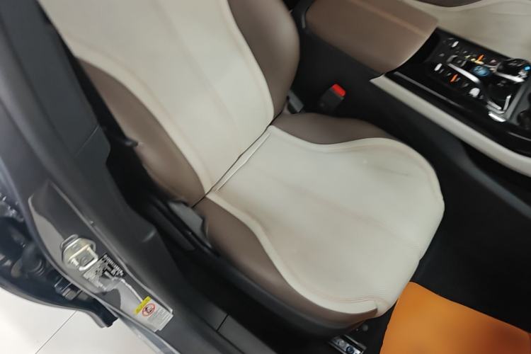 Used BYD Qin PLUS 2024 HONOR Edition DM-i 55KM Leading Model Right Front Seat