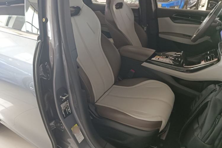Used BYD Qin PLUS 2024 HONOR Edition DM-i 55KM Leading Model Right Front Seat