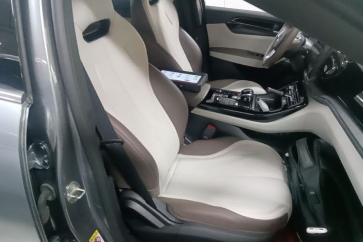 Used BYD Qin PLUS 2024 HONOR Edition DM-i 55KM Leading Model Right Front Seat
