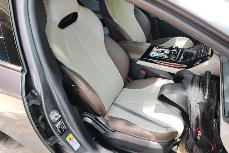Used BYD Qin PLUS 2024 HONOR Edition DM-i 55KM Leading Model Right Front Seat
