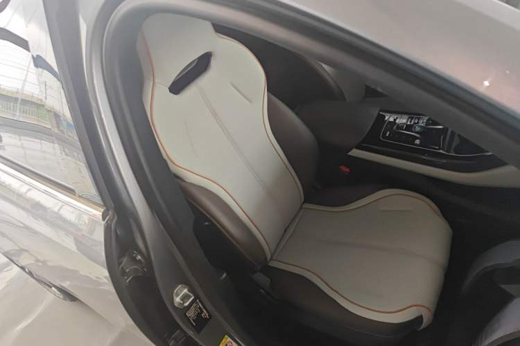 Used BYD Qin PLUS 2024 Honor Edition EV 510KM Leading Model Right Front Seat
