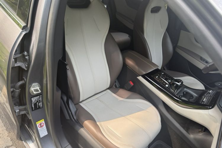 Used BYD Qin PLUS 2024 HONOR Edition DM-i 55KM Leading Model Right Front Seat