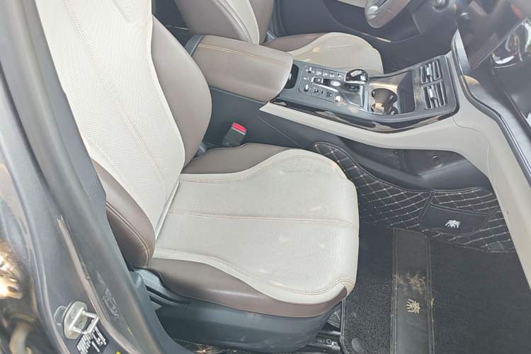 Used BYD Qin PLUS 2024 HONOR Edition DM-i 55KM Leading Model Right Front Seat
