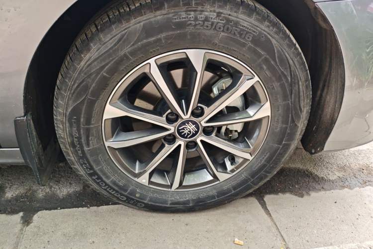 Used BYD Qin PLUS 2024 HONOR Edition DM-i 55KM Leading Model Right Front Wheel Hub