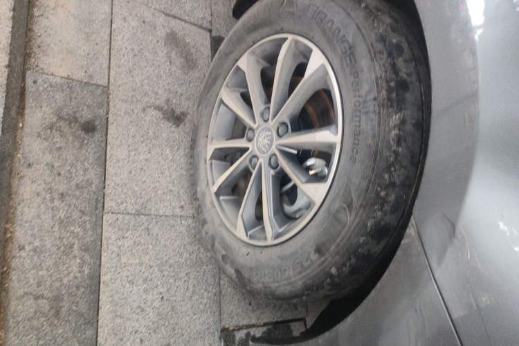Used BYD Qin PLUS 2024 HONOR Edition DM-i 55KM Leading Model Right Front Wheel Hub