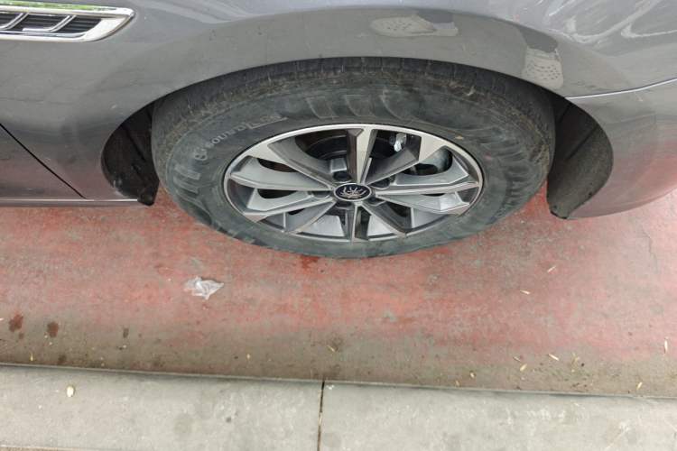 Used BYD Qin PLUS 2024 HONOR Edition DM-i 55KM Leading Model Right Front Wheel Hub