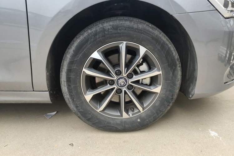 Used BYD Qin PLUS 2024 HONOR Edition DM-i 55KM Leading Model Right Front Wheel Hub