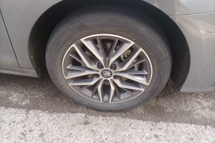 Used BYD Qin PLUS 2024 HONOR Edition DM-i 120KM Leading Model Right Front Wheel Hub