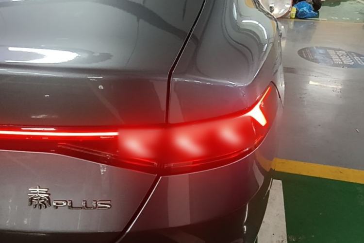 Used BYD Qin PLUS 2024 Honor Edition EV 420KM Leading Model Right Rear Taillight