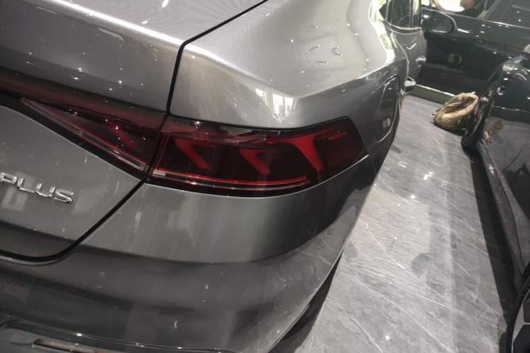 Used BYD Qin PLUS 2024 HONOR Edition DM-i 55KM Leading Model Right Rear Taillight