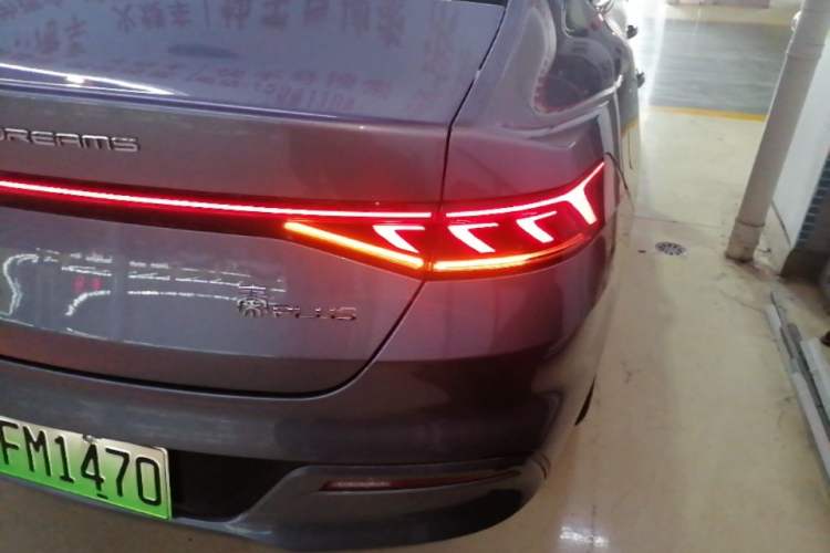 Used BYD Qin PLUS 2024 HONOR Edition DM-i 55KM Leading Model Right Rear Taillight