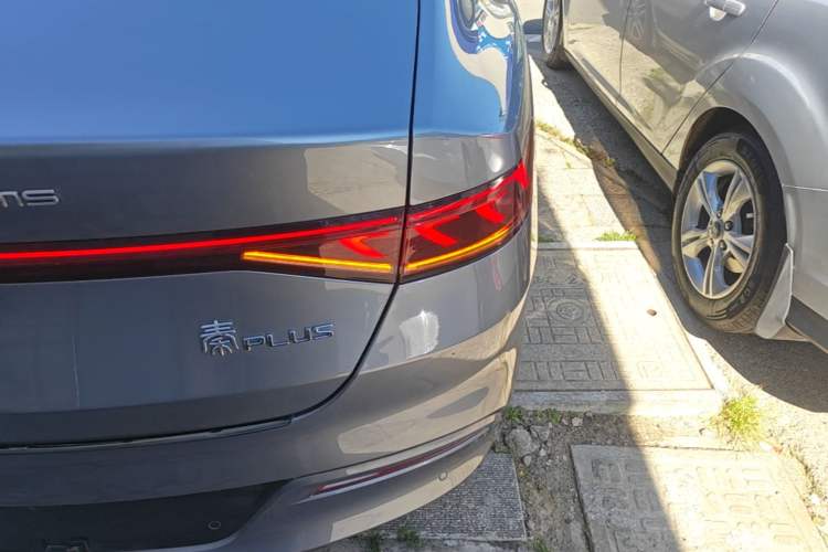 Used BYD Qin PLUS 2024 Honor Edition EV 420KM Leading Model Right Rear Taillight