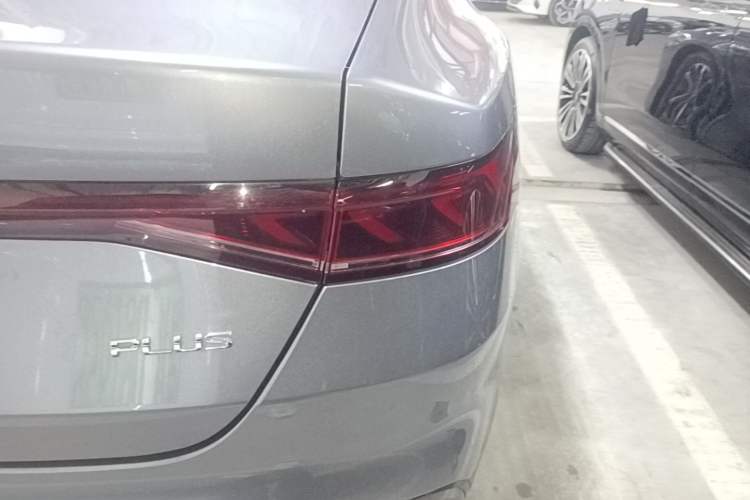 Used BYD Qin PLUS 2024 HONOR Edition DM-i 55KM Leading Model Right Rear Taillight