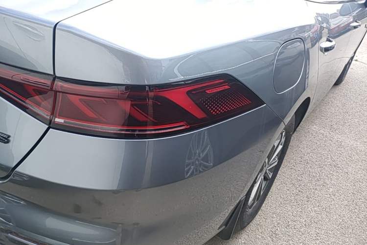 Used BYD Qin PLUS 2024 HONOR Edition DM-i 55KM Leading Model Right Rear Taillight