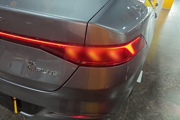 Used BYD Qin PLUS 2024 HONOR Edition DM-i 55KM Beyond Model Right Rear Taillight