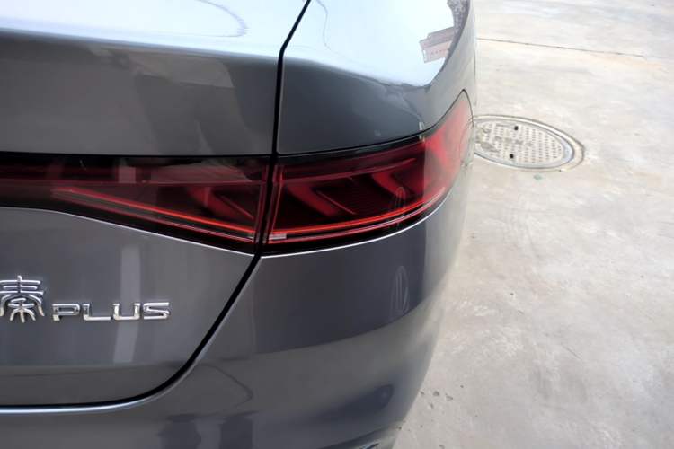 Used BYD Qin PLUS 2024 HONOR Edition DM-i 120KM Beyond Model Right Rear Taillight