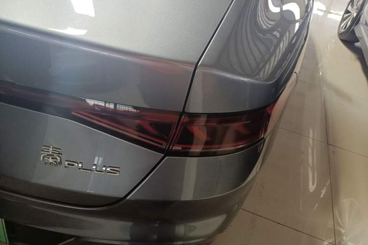 Used BYD Qin PLUS 2024 HONOR Edition DM-i 55KM Leading Model Right Rear Taillight