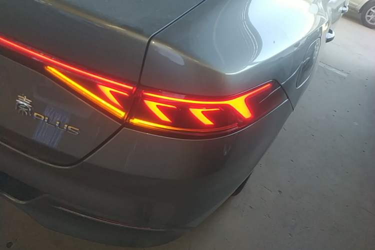 Used BYD Qin PLUS 2024 HONOR Edition DM-i 55KM Leading Model Right Rear Taillight