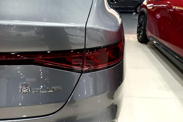 Used BYD Qin PLUS 2024 Honor Edition EV 510KM Leading Model Right Rear Taillight