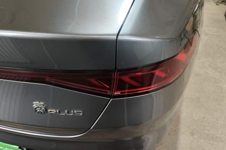 Used BYD Qin PLUS 2024 HONOR Edition DM-i 55KM Leading Model Right Rear Taillight