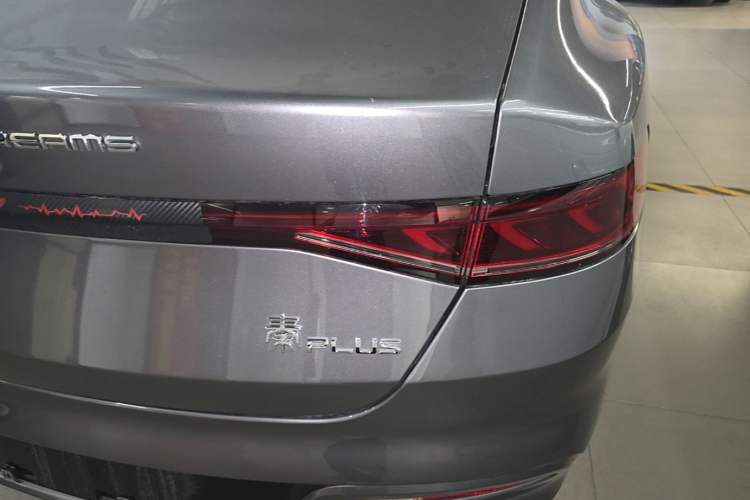 Used BYD Qin PLUS 2024 HONOR Edition DM-i 55KM Leading Model Right Rear Taillight