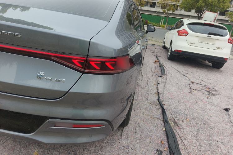 Used BYD Qin PLUS 2024 HONOR Edition DM-i 55KM Leading Model Right Rear Taillight