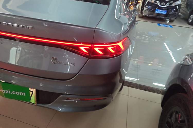 Used BYD Qin PLUS 2024 HONOR Edition DM-i 55KM Leading Model Right Rear Taillight