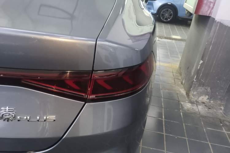 Used BYD Qin PLUS 2024 HONOR Edition DM-i 55KM Leading Model Right Rear Taillight