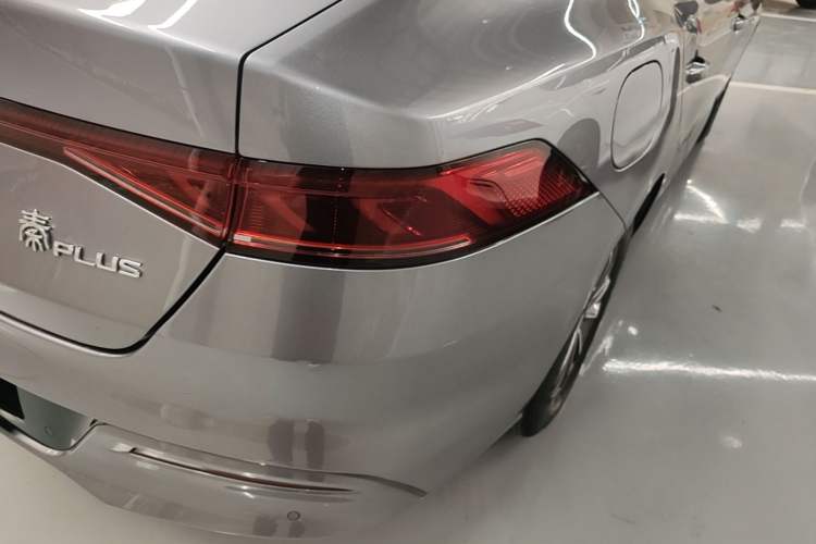 Used BYD Qin PLUS 2024 HONOR Edition DM-i 55KM Leading Model Right Rear Taillight