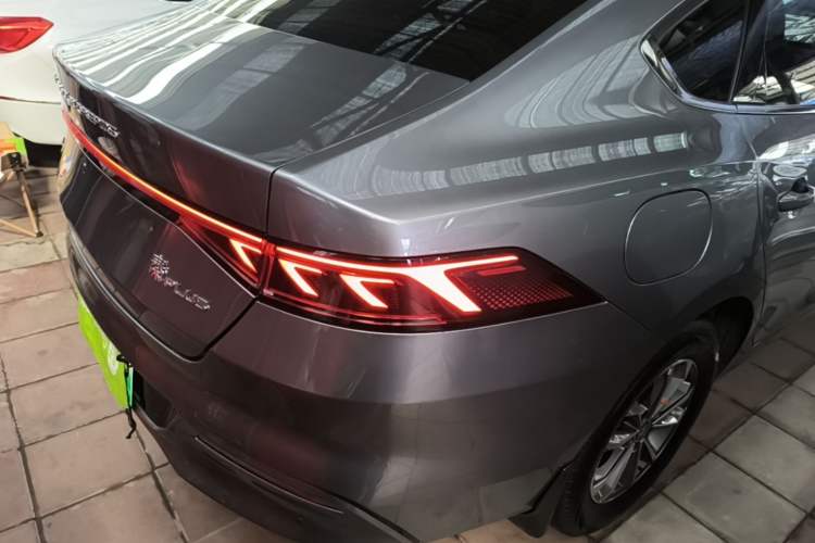 Used BYD Qin PLUS 2024 HONOR Edition DM-i 55KM Leading Model Right Rear Taillight