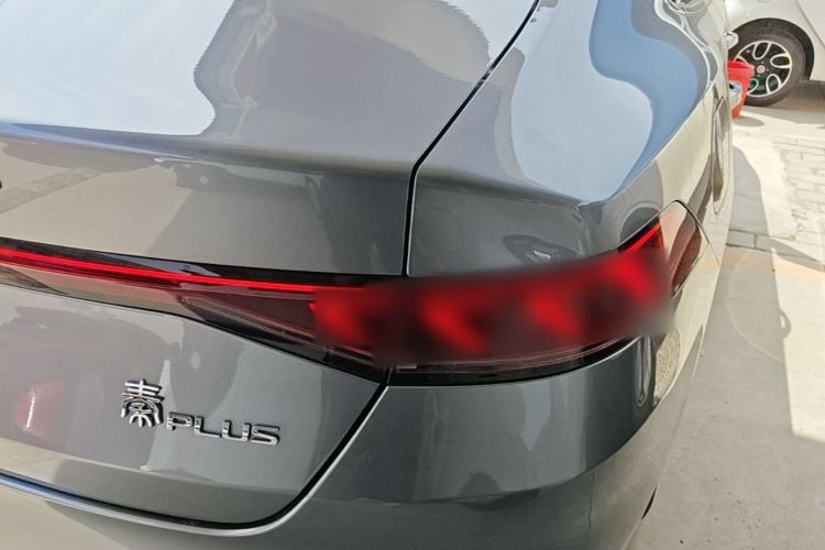 Used BYD Qin PLUS 2024 HONOR Edition DM-i 55KM Leading Model Right Rear Taillight