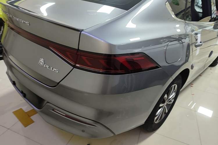 Used BYD Qin PLUS 2024 HONOR Edition DM-i 55KM Leading Model Right Rear Taillight
