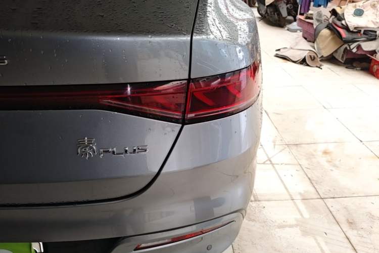 Used BYD Qin PLUS 2024 HONOR Edition DM-i 55KM Leading Model Right Rear Taillight