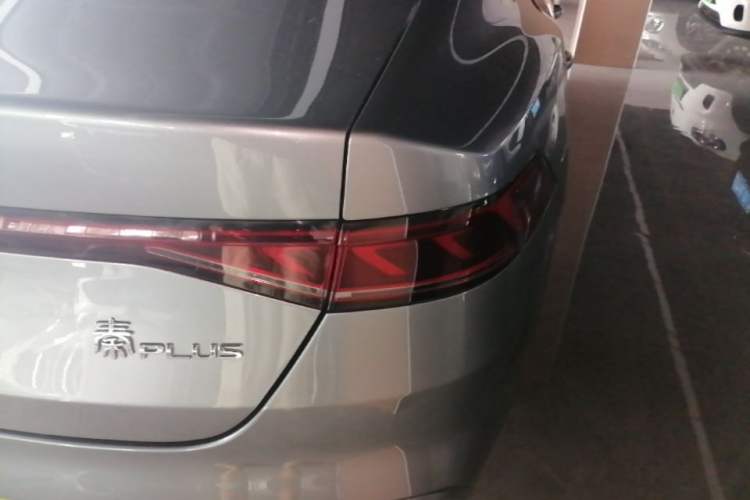 Used BYD Qin PLUS 2024 HONOR Edition DM-i 55KM Leading Model Right Rear Taillight