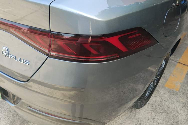 Used BYD Qin PLUS 2024 HONOR Edition DM-i 55KM Leading Model Right Rear Taillight