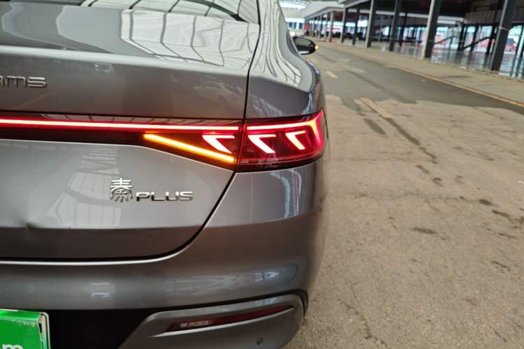 Used BYD Qin PLUS 2024 HONOR Edition DM-i 55KM Leading Model Right Rear Taillight