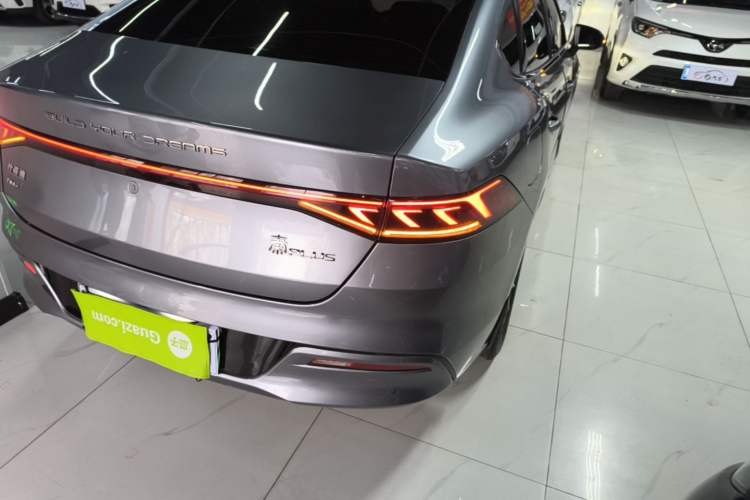 Used BYD Qin PLUS 2024 HONOR Edition DM-i 55KM Leading Model Right Rear Taillight