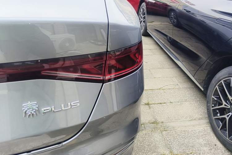 Used BYD Qin PLUS 2024 Honor Edition EV 420KM Leading Model Right Rear Taillight