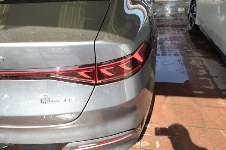 Used BYD Qin PLUS 2024 HONOR Edition DM-i 55KM Leading Model Right Rear Taillight