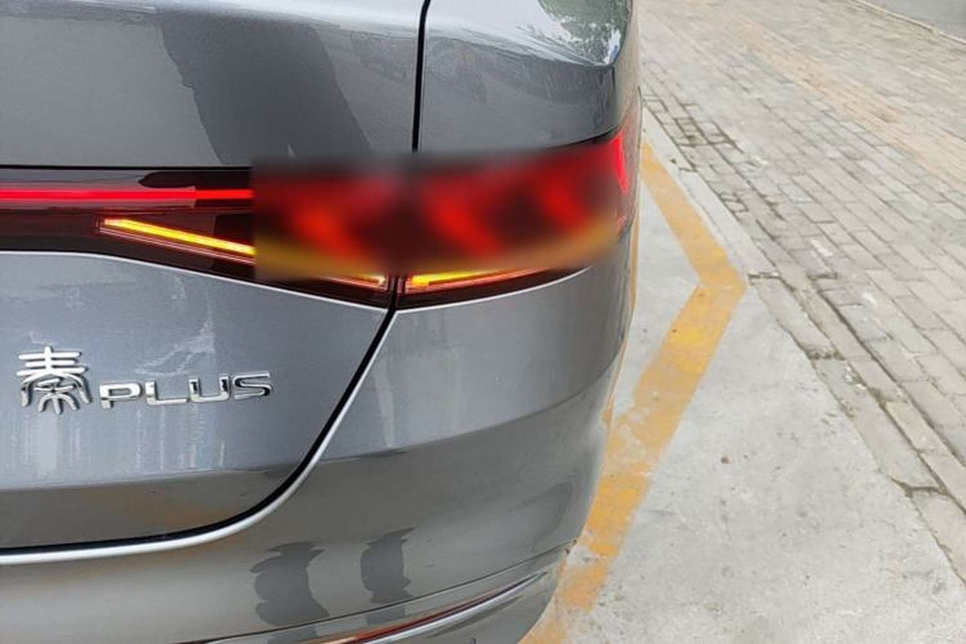 Used BYD Qin PLUS 2024 HONOR Edition DM-i 120KM Leading Model Right Rear Taillight