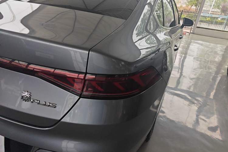Used BYD Qin PLUS 2024 Honor Edition EV 510KM Leading Model Right Rear Taillight