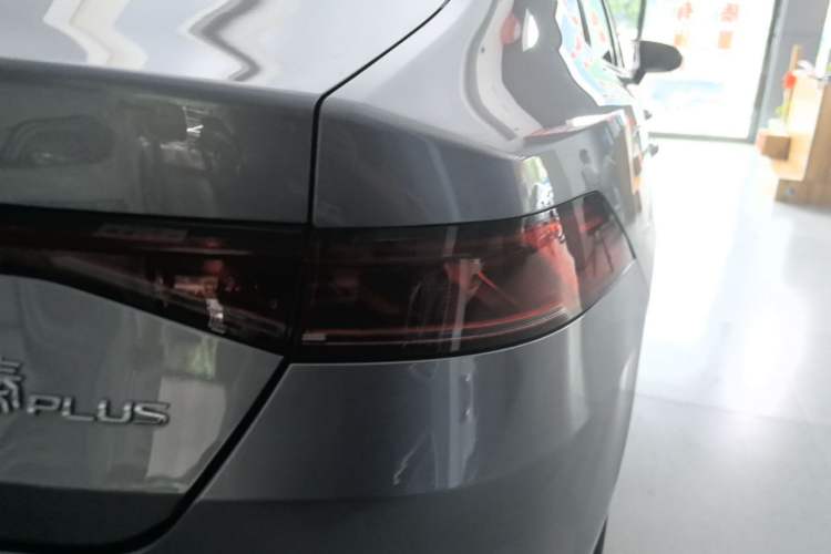Used BYD Qin PLUS 2024 HONOR Edition DM-i 55KM Leading Model Right Rear Taillight